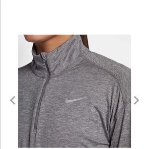 Nike Women's Half-Zip Running Pullover, Grey, size small